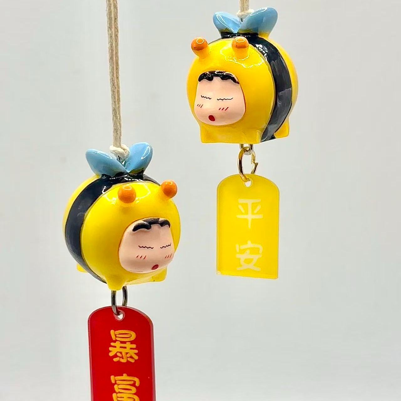 Car Accessories Essentials - Crayon Shin-chan Bee Cosplay Figure Car