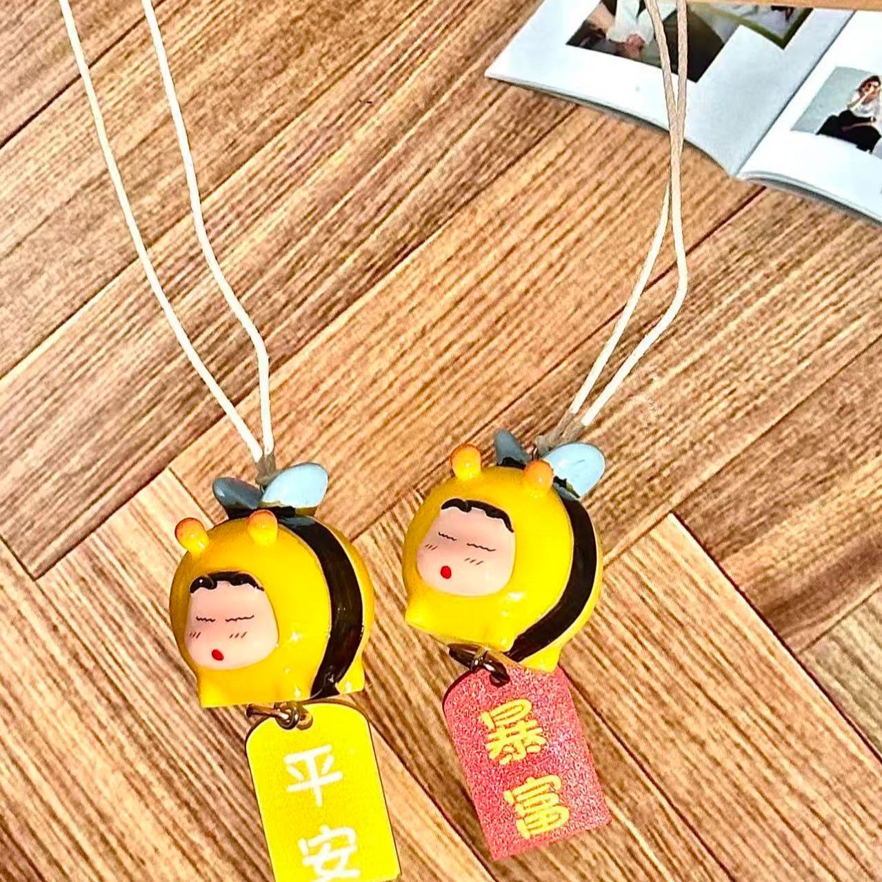 Crayon Shin-chan Bee Cosplay F - đánh giá và giá Car Accessories Essentials